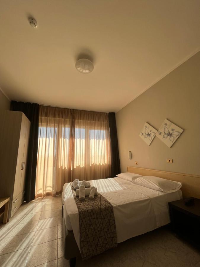 Hotel Letizia Follonica Exterior foto