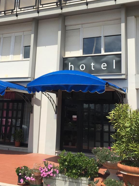 Hotel Letizia Follonica Exterior foto